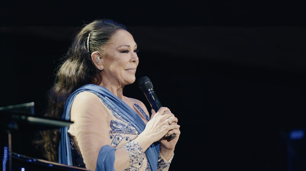 Isabel Pantoja en un momento de su actuación